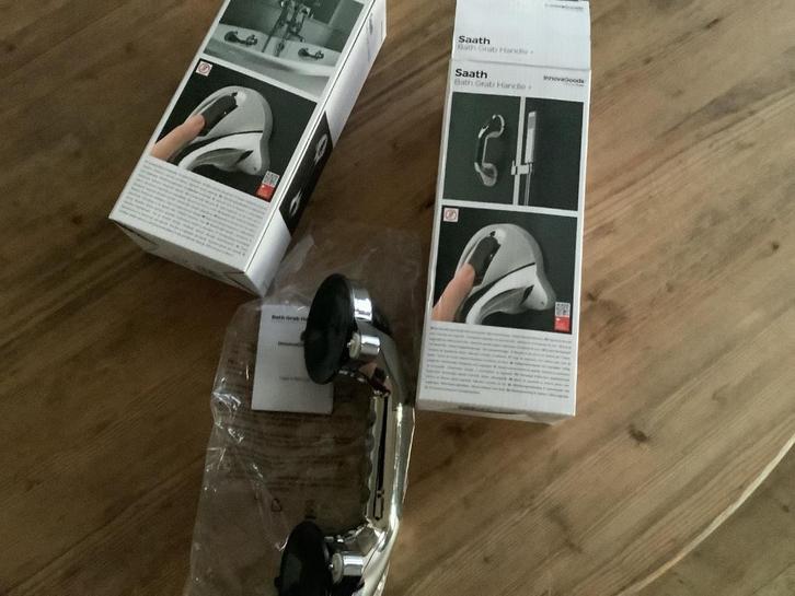 Veiligheidshandgrepen met zuignap, Huis en Inrichting, Badkamer | Badtextiel en Accessoires, Zo goed als nieuw, Overige typen