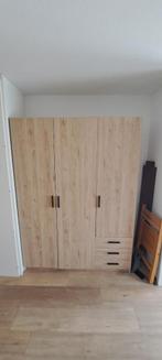 Te koop 3 delige kledingkast, Huis en Inrichting, Kasten | Kledingkasten, Ophalen, 100 tot 150 cm, Zo goed als nieuw, Strak en modern in licht eiken fineer