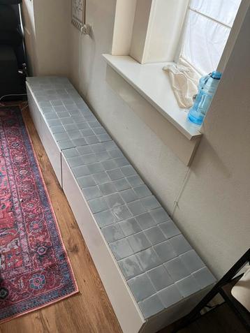 TV meubel met (losse) tegelppaat beschikbaar voor biedingen