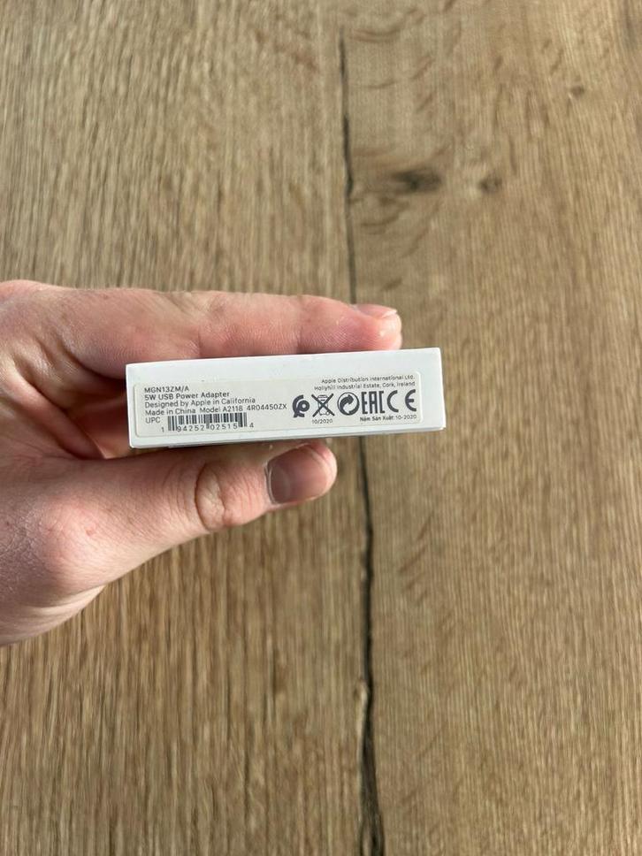 Originele Apple 5W USB Adapter - Nieuw in Verpakking (6 stuk, Telecommunicatie, Mobiele telefoons | Telefoon-opladers, Nieuw, Apple iPhone