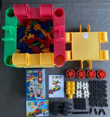 Clics Maxi Box met 300 stenen en Onderdelen + Nw Doosje  (4) beschikbaar voor biedingen