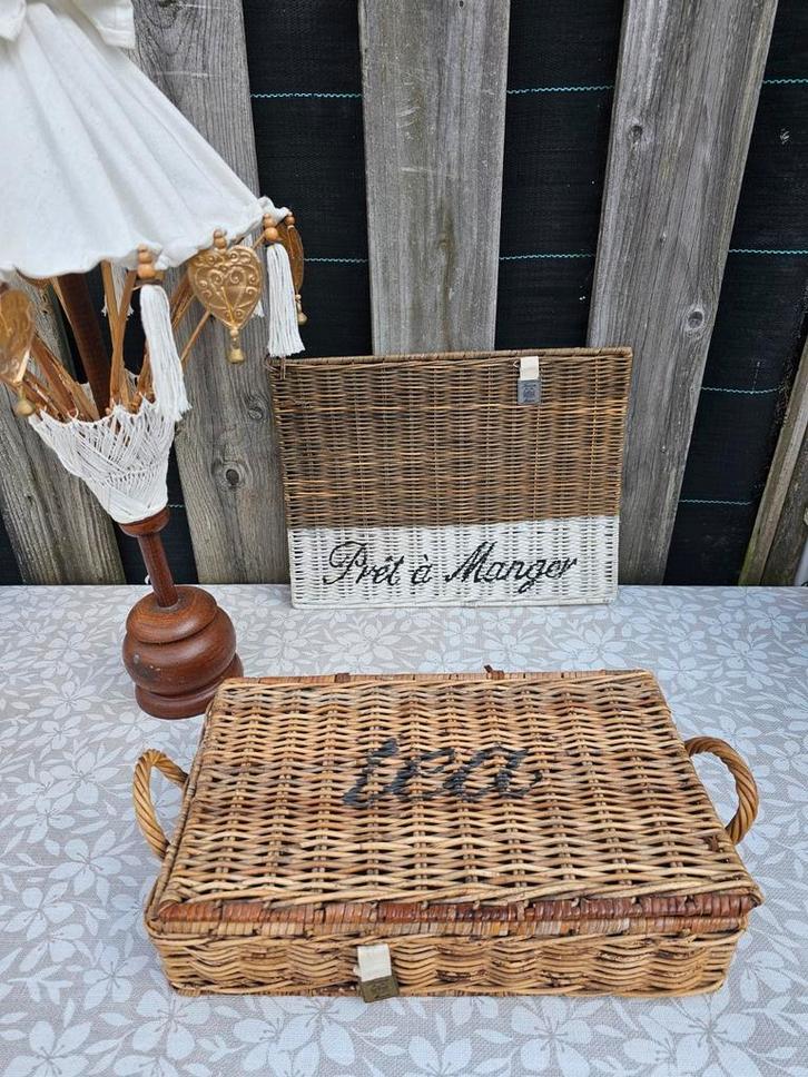 RIVIERA MAISON; GROTE RATTAN (THEE) DOOS, Huis en Inrichting, Keuken | Keukenbenodigdheden, Zo goed als nieuw, Ophalen