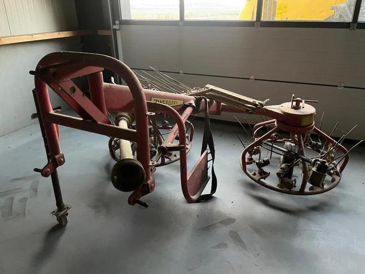 PZ Strela schudder hooi gras machine duiner hark, Zakelijke goederen, Agrarisch | Werktuigen, Overige, Oogstmachine