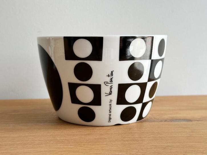 Menu verner panton schaaltje 450 ml zwart wit, Huis en Inrichting, Keuken | Servies, Zo goed als nieuw, Schaal of Schalen, Overige stijlen