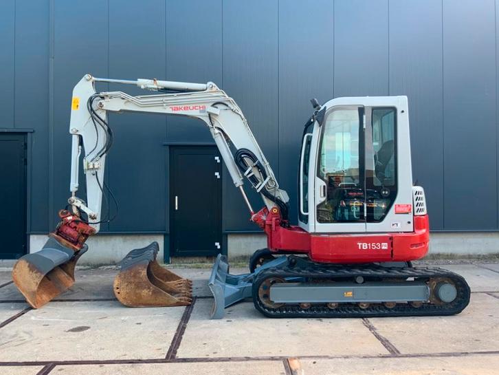 Takeuchi TB 153 FR (bj 2016), Zakelijke goederen, Machines en Bouw | Kranen en Graafmachines, Graafmachine