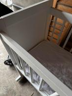 Stevige wieg met matras en toebehoren, Kinderen en Baby's, Ophalen, Gebruikt, Minder dan 140 cm, Matras