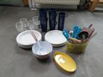Plastic borden, bekers en bestek, Caravans en Kamperen, Kampeeraccessoires, Ophalen of Verzenden, Zo goed als nieuw
