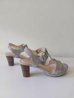 Gabor slingback pumps lichtgrijs/zilver suede mt 39/euro 25, Pumps, Gabor, Ophalen of Verzenden, Zo goed als nieuw