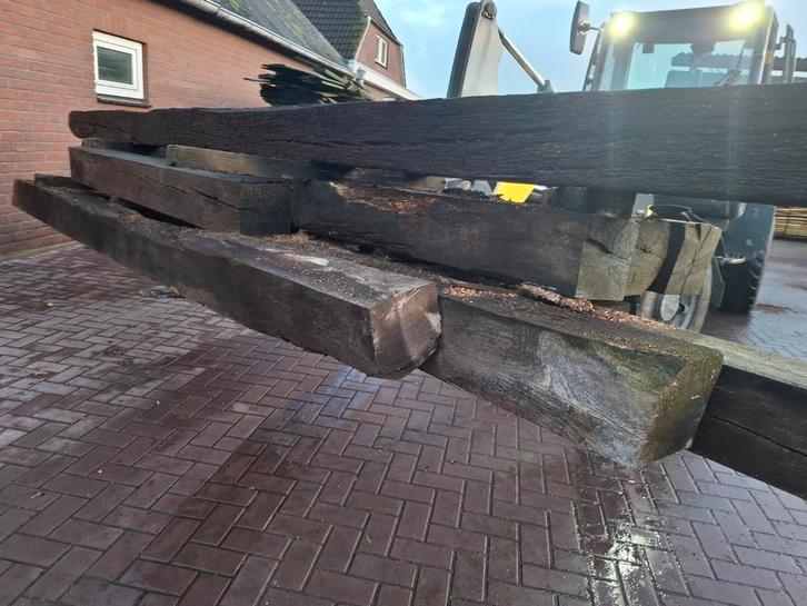 Te koop oud eiken, eiken balken, 250 m1 beschikbaar, Doe-het-zelf en Verbouw, Hout en Planken, Gebruikt, Balk, Eiken, 300 cm of meer