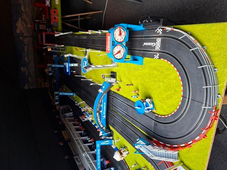 Grote Carrera Racebaan met vele extra's !!, Hobby en Vrije tijd, Modelbouw | Auto's en Voertuigen, Auto, Groter dan 1:32, Overige merken