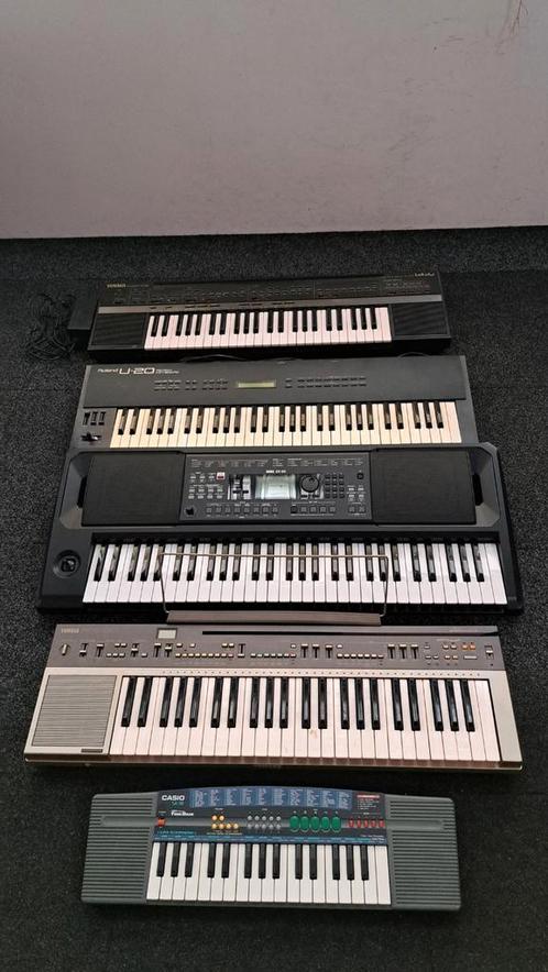 Diverse keyboards, Roland, Korg, Casio, Yamaha defect., Muziek en Instrumenten, Keyboards, Zo goed als nieuw, 61 toetsen, Korg