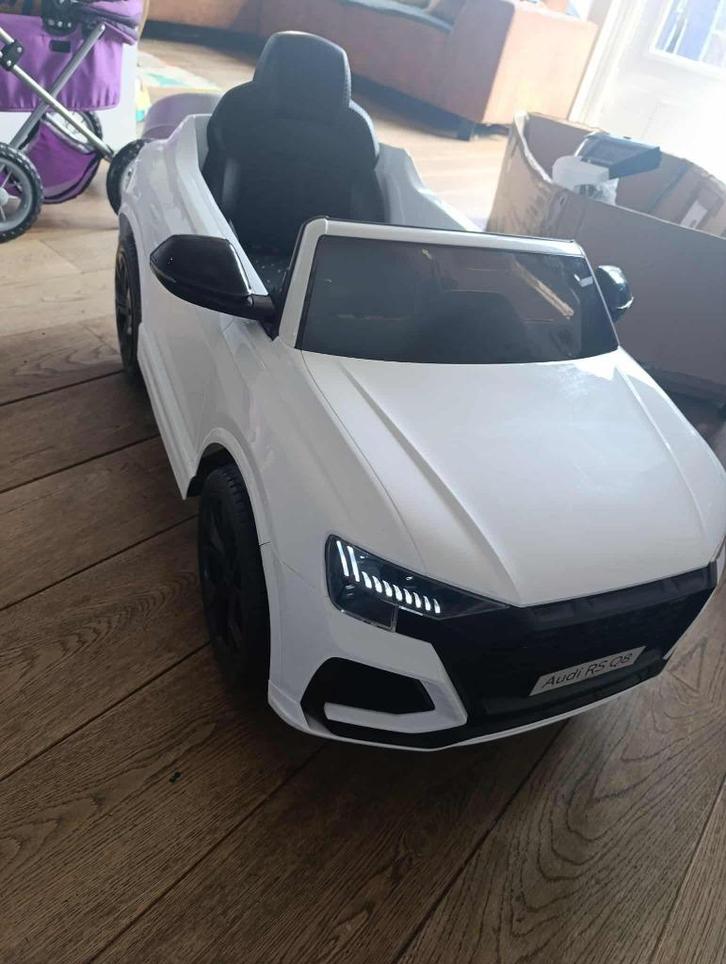 Te koop: kinderauto Audi RS Q8, Kinderen en Baby's, Speelgoed | Buiten | Accuvoertuigen, Nieuw, Ophalen of Verzenden