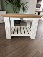Richmond Interiors - Houten bijzettafel met opbergplank, Huis en Inrichting, Tafels | Salontafels, Ophalen, Gebruikt, Vierkant