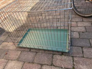 Honden bench middel/klein beschikbaar voor biedingen
