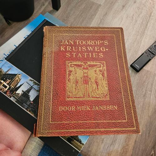 Jan Toorop's Kruisweg-staties - Miek Janssen, Antiek en Kunst, Antiek | Boeken en Bijbels, Ophalen of Verzenden