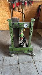 Hydraulische pers, Ophalen, Gebruikt