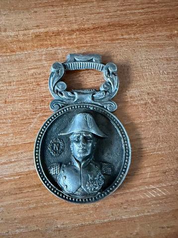 Vintage Napoleon Tinnen Flessenopener Parijs beschikbaar voor biedingen