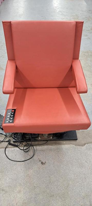 Elektrische Verstelbare Stoel 230 v/24 v beschikbaar voor biedingen