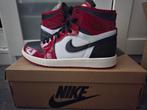 Air Jordan 1 Comfort Patent Chicago Maat 42,5, Ophalen of Verzenden, Zo goed als nieuw, Overige kleuren