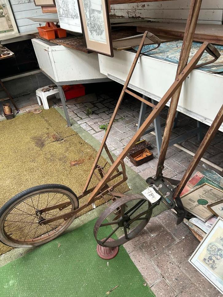 2 Antieke schoffels met voorwiel | Tuindecoratie, Antiek en Kunst, Antiek | Gereedschap en Instrumenten, Ophalen
