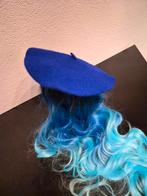 Karnavals pruik en baret nieuw nooit gedragen, Ophalen, Nieuw