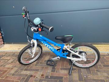 Woom 2 kinderfiets blauw, als nieuw!