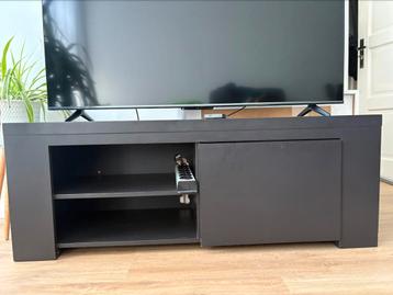 Zwarte houten tv meubel 50x135x45