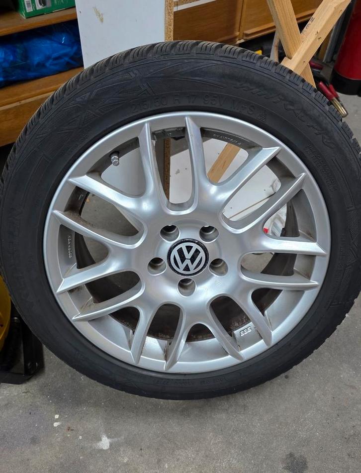 Originele 17" BBS velgen (5x112) met Vredestein winterbanden, Auto-onderdelen, Banden en Velgen, Banden en Velgen, Winterbanden
