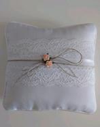 Ringkussen, Kleding | Dames, Trouwkleding en Trouwaccessoires, Ophalen of Verzenden, Zo goed als nieuw, Wit, Accessoires