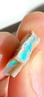 Stukje ruw Australisch opaal, Ophalen