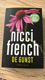 Nicci French - De gunst, Nicci French, Ophalen of Verzenden, Zo goed als nieuw, Nederland