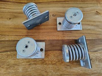 Set 4 trillingsdempers / springveren airco tegen resonantie beschikbaar voor biedingen