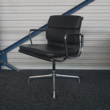 Vitra EA 208 Design Stoel | Vergaderstoel | Zwart | Leer  beschikbaar voor biedingen