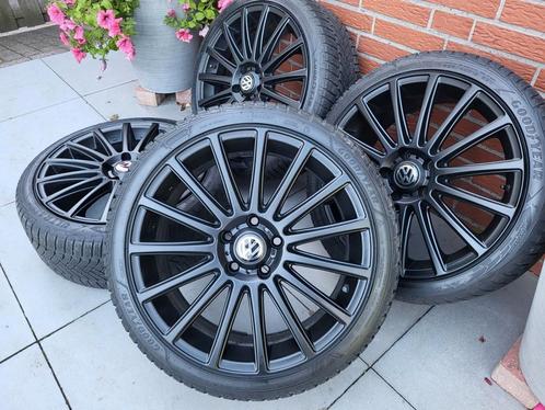 Volkswagen Golf 8 velgen 225/40/18 inch winterbanden, Auto diversen, Tuning en Styling, Ophalen of Verzenden