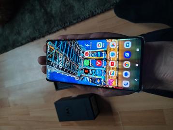 Gebruikte motorola edge 40 pro nieuw prijs was 899   bieden  beschikbaar voor biedingen