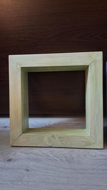 3-delige Houten Wandkubussen beschikbaar voor biedingen