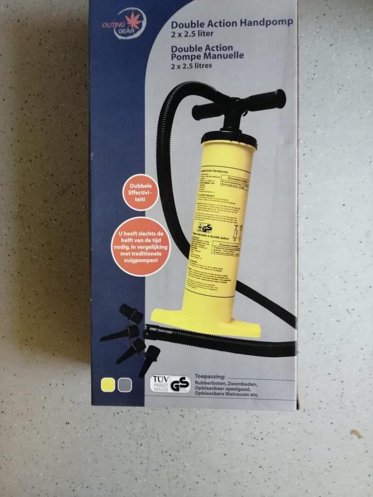 Double Action Handpomp Outing Gear, Caravans en Kamperen, Luchtpompen, Nieuw, Handmatig, Ophalen of Verzenden