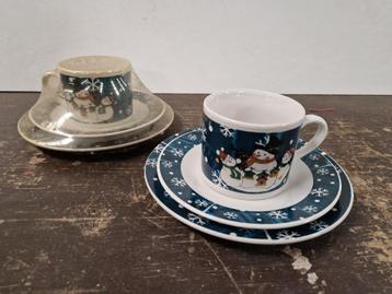 2 leuke setjes bordje en kop en schotel winter kerst   beschikbaar voor biedingen