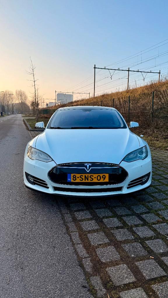 ⁠Tesla Model S 90 2013 | Free Superchargen | CCS | APK 12/25, Auto's, Tesla, Particulier, Model S, Achteruitrijcamera, Airbags