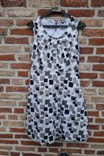 grijs zwart wit geblokte folklore jurk van Kiabi Woman mt 36, Kleding | Dames, Jurken, Ophalen of Verzenden, Zo goed als nieuw