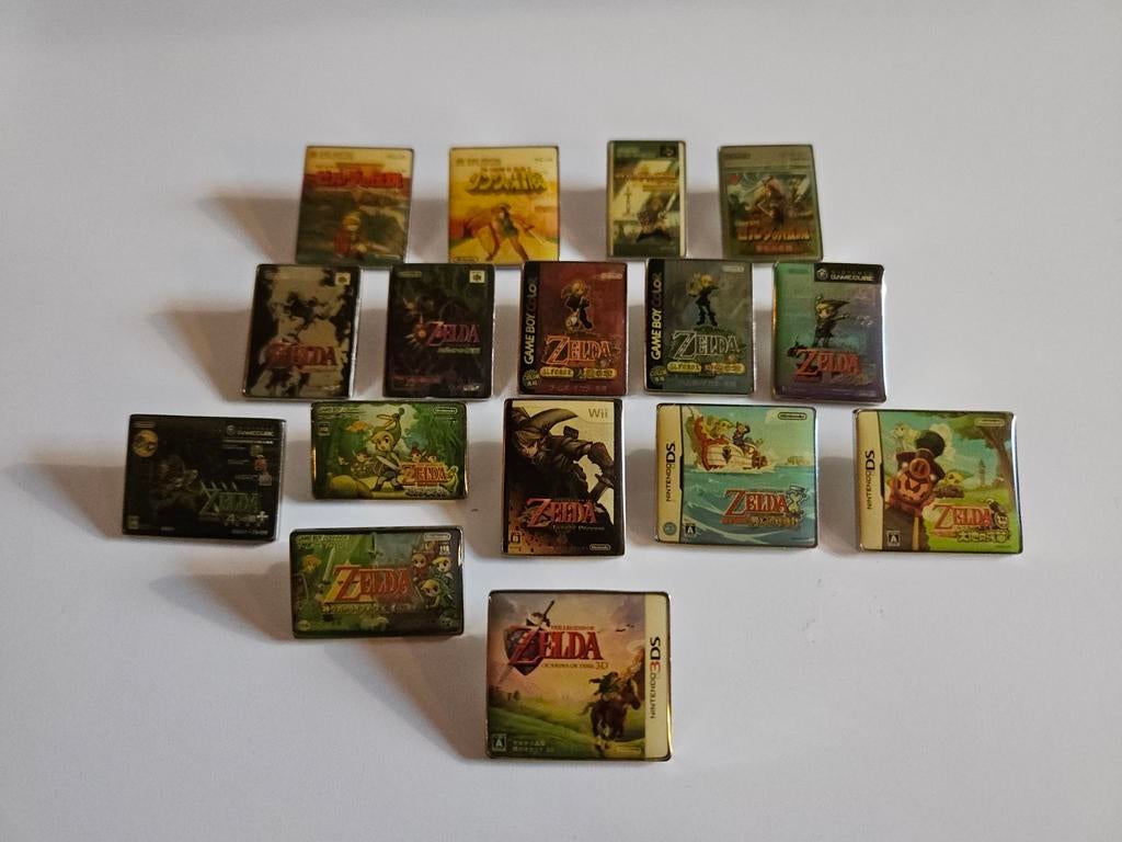 Complete set Zelda Game Cover Pin's, Ophalen of Verzenden, Nieuw, Overige onderwerpen, Speldje of Pin