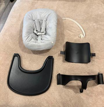 Compleet pakket voor je stokke tripp trapp stoel beschikbaar voor biedingen