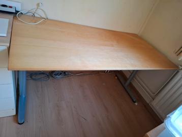 Bureau 80x160 cm  *doe een leuk bod* beschikbaar voor biedingen