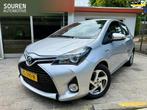 Toyota Yaris 1.5 Hybrid Aspiration AUTOMAAT / Airco / LMV /, Gebruikt, 4 cilinders, LED verlichting, 48 €/maand