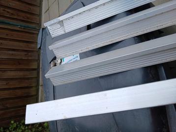 Daktrim aluminium 3 stuks 45x45 mm  250cm lang beschikbaar voor biedingen
