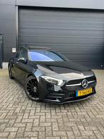 Mercedes-Benz A-Klasse A 180d AMG Night Pakket | Panoramadak, Auto's, Mercedes-Benz, Voorwielaandrijving, USB, 1325 kg, Zwart