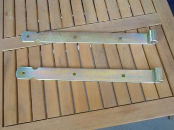 Duimhengen , 2 stuks beschikbaar voor biedingen