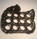 Eierstandaard in de vorm van een kip, metaal, Ophalen of Verzenden, Zo goed als nieuw