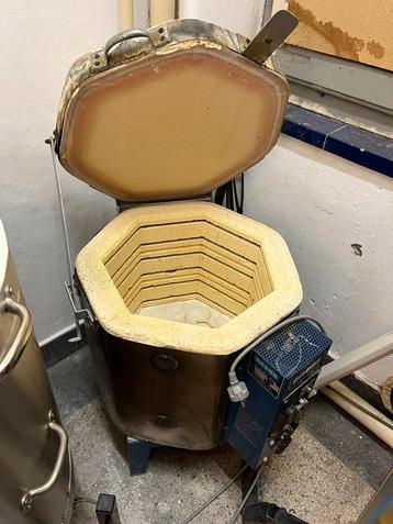Keramiek oven beschikbaar voor biedingen