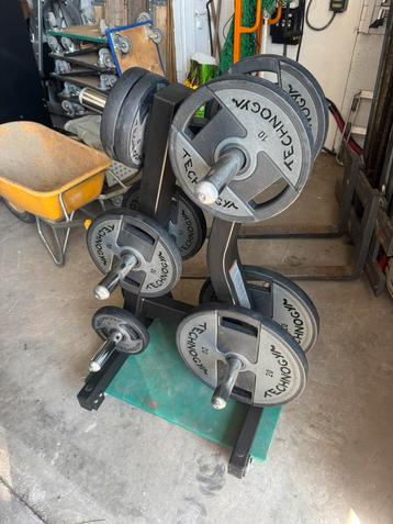 Technogym 100 kg plates op weight tree beschikbaar voor biedingen